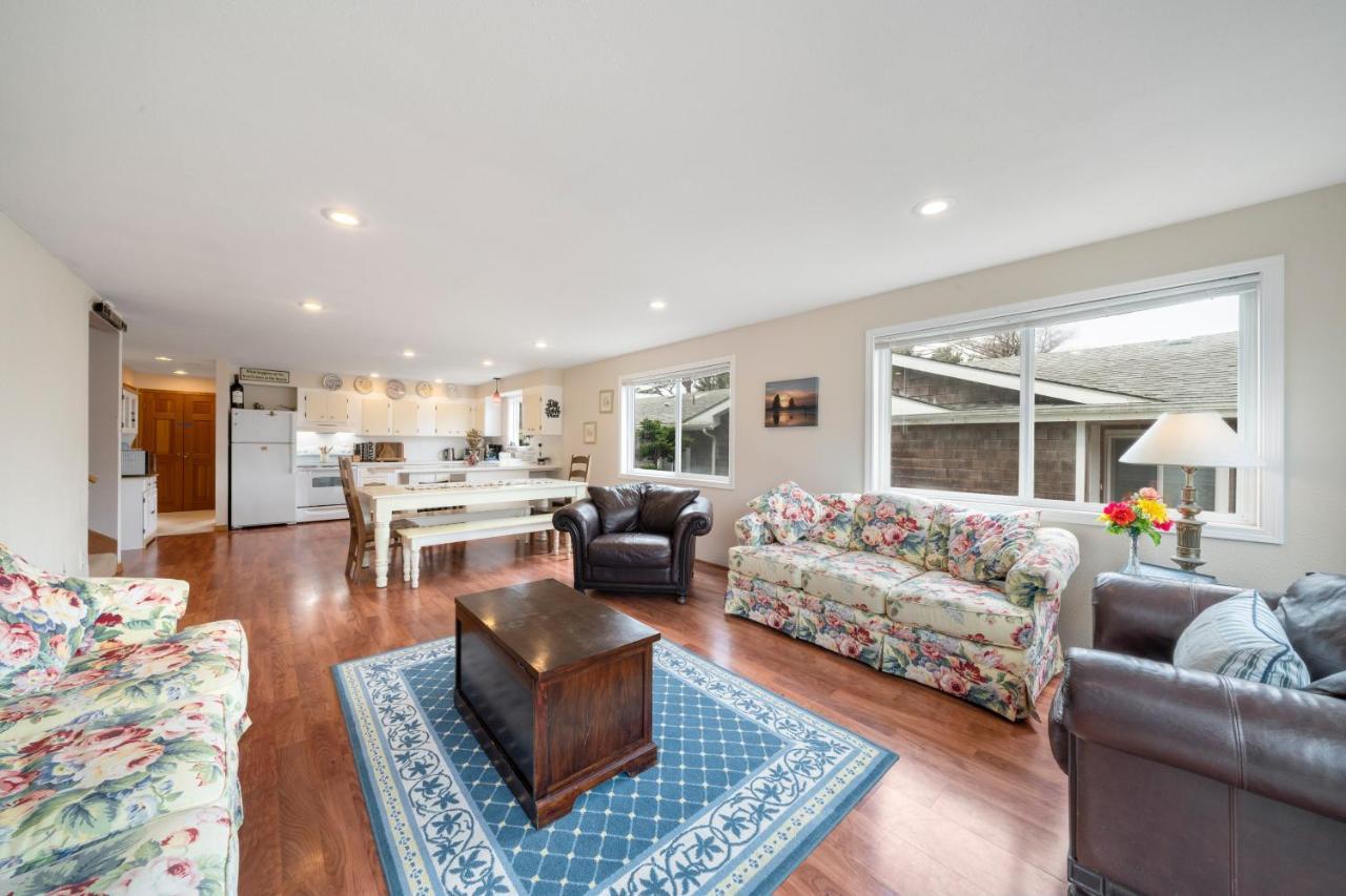 Sandpiper Beach House Cannon Beach Bagian luar foto